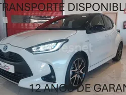 Blanco Usado 2021 Toyota Yaris Hybrid Plus Berlina | 21.900 € (Precio justo)