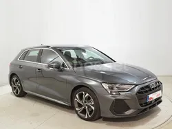 Gris / plata Usado 2024 Audi A3 Sportback e-tron S-Line Berlina | 34.800 € (Precio justo)