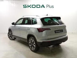 Gris plata Nuevo 2025 Skoda Karoq SUV | 33.900 € (Un poco caro)