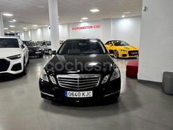 Negro Usado 2011 Mercedes E200 Elegance Berlina | 13.900 € (Un poco caro)