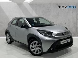 Gris Usado 2024 Toyota Aygo Play Utilitario | 14.200 € (Precio justo)