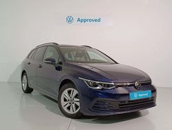 Azul Usado 2023 VW Golf VIII Life Familiar | 24.900 € (Precio justo)