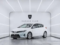 Blanco Usado 2013 Toyota Auris Active Berlina | 9999 €