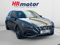 Gris Usado 2021 Hyundai i30 Berlina | 17.510 € (Precio justo)