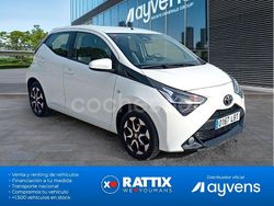 Blanco Usado 2019 Toyota Aygo X-play Utilitario | 11.900 € (Un poco caro)
