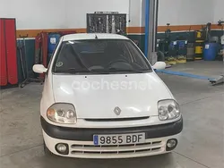 Blanco Usado 2000 Renault Clio II Berlina | 1500 € (Un poco caro)