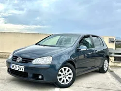 Azul Usado 2005 VW Golf IV Highline Utilitario | 4900 €