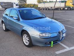 Azul Usado 2004 Alfa Romeo 147 Progression Utilitario | 3300 €