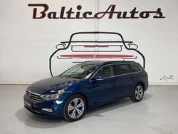 Azul Usado 2024 VW Passat Business Familiar | 32.900 € (Precio justo)