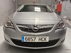 Gris / plata Usado 2011 Opel Astra Cosmo Berlina | 6990 € (Buen precio)