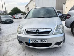 Gris / plata Usado 2007 Opel Meriva Cosmo Monovolumen | 2300 €