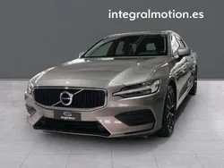 Beige Usado 2020 Volvo V60 Momentum Familiar | 19.500 € (Precio justo)