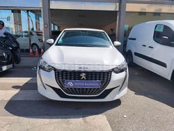 Blanco Usado 2021 Peugeot 208 Active Utilitario | 14.900 € (Un poco caro)