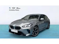Skyscraper grey metallic Usado 2024 BMW 120 Comfort Edition Utilitario | 36.900 €