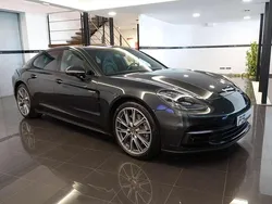 Gris / plata Usado 2018 Porsche Panamera 4 Berlina | 75.900 € (Precio justo)