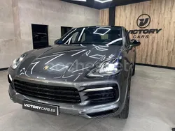 Gris / plata Usado 2021 Porsche Cayenne SUV | 64.995 € (Super precio)
