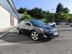 Negro Usado 2011 Opel Astra Excellence Berlina | 7690 € (Precio justo)