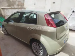 Verde Usado 2006 Fiat Grande Punto Dynamic Utilitario | 2000 € (Un poco caro)