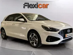 Blanco Usado 2024 Hyundai i30 Berlina | 18.490 € (Precio justo)