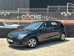 Negro Usado 2010 Hyundai i30 Comfort Berlina | 6399 € (Precio justo)
