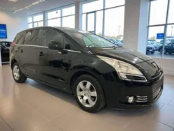 Negro Usado 2010 Peugeot 5008 Premium Monovolumen | 8995 € (Un poco caro)