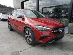 Rojo Nuevo 2025 Mercedes GLA200 SUV | 42.600 € (Super precio)