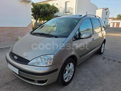 Beige Usado 2004 Ford Galaxy Ghia Monovolumen | 4900 €