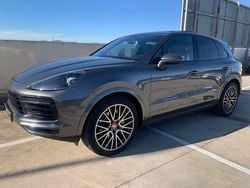 Gris / plata Usado 2021 Porsche Cayenne SUV | 59.900 € (Buen precio)