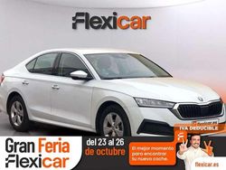 Blanco Usado 2021 Skoda Octavia Ambition Utilitario | 14.990 € (Buen precio)