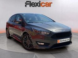 Gris Usado 2018 Ford Focus ST-Line Berlina | 10.350 € (Buen precio)