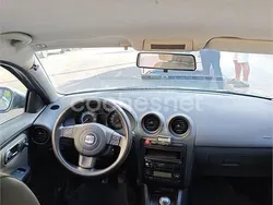 Gris / plata Usado 2005 Seat Cordoba Reference Berlina | 2800 € (Un poco caro)
