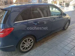 Azul Usado 2012 Mercedes B200 Monovolumen | 8800 € (Un poco caro)
