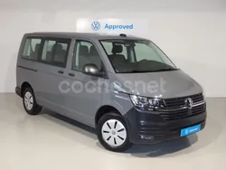 Gris / plata Usado 2024 VW Caravelle Monovolumen | 41.800 € (Un poco caro)