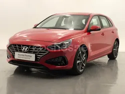 Rojo Usado 2024 Hyundai i30 Berlina | 17.900 € (Buen precio)