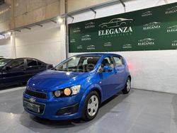 Blanco Usado 2013 Chevrolet Aveo LT Berlina | 6490 € (Precio justo)