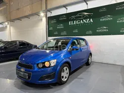 Blanco Usado 2013 Chevrolet Aveo LT Berlina | 6990 € (Precio justo)