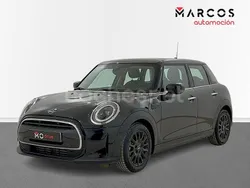 Azul (tela firework carbon black) Usado 2023 Mini Cooper Utilitario | 23.950 € (Un poco caro)