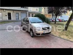 Beige Usado 2004 Fiat Punto Dynamic Utilitario | 1800 € (Buen precio)