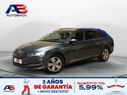 Gris Usado 2020 Skoda Superb SportLine Familiar | 19.650 € (Precio justo)