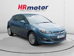 Azul Usado 2015 Opel Astra Selective Berlina | 9890 € (Precio justo)