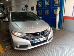 Gris / plata Usado 2016 Honda Civic Elegance Berlina | 9490 €