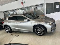 Gris / plata Usado 2019 Infiniti Q30 Sport Tech Utilitario | 26.950 €