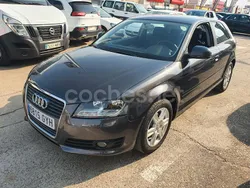 Gris / plata Usado 2010 Audi A3 Attraction Berlina | 11.300 € (Caro)