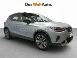 Gris plata Usado 2024 Seat Arona Xperience SUV | 19.190 € (Precio justo)