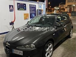 Negro Usado 2005 Alfa Romeo 147 Impression Utilitario | 2650 €