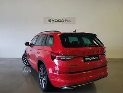 Rojo Usado 2024 Skoda Kodiaq SportLine SUV | 43.100 €