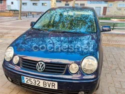 Azul Usado 2002 VW Polo Trendline Berlina | 2000 € (Buen precio)
