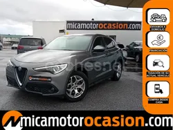Gris / plata Usado 2019 Alfa Romeo Stelvio Executive SUV | 26.990 € (Precio justo)