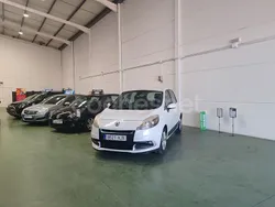 Blanco Usado 2012 Renault Scénic III Dynamique Monovolumen | 6999 € (Precio justo)
