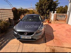 Gris / plata Usado 2013 Volvo V40 R-Design Kinetic Berlina | 11.900 € (Un poco caro)